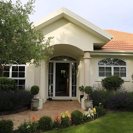 Olive House Bed And Breakfast Christchurch Bagian luar foto