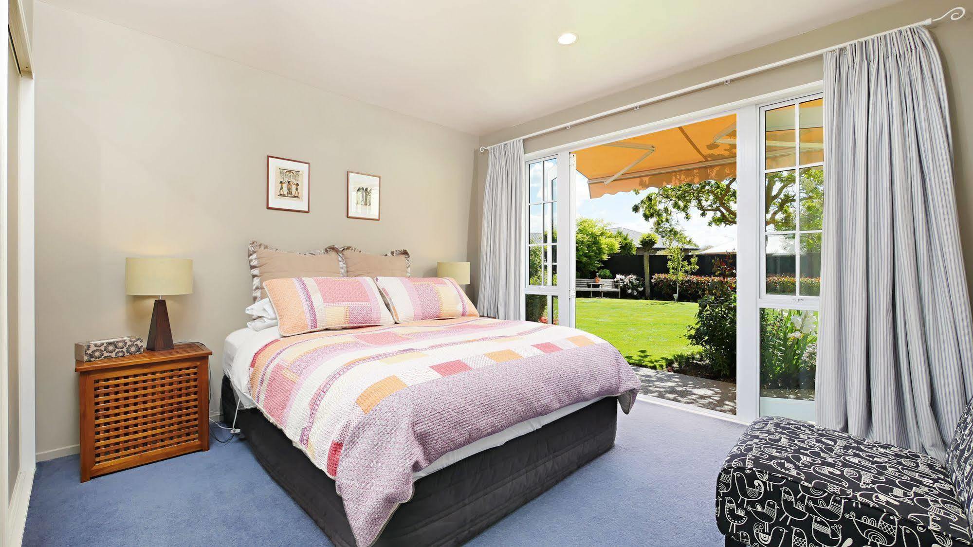 Olive House Bed And Breakfast Christchurch Bagian luar foto